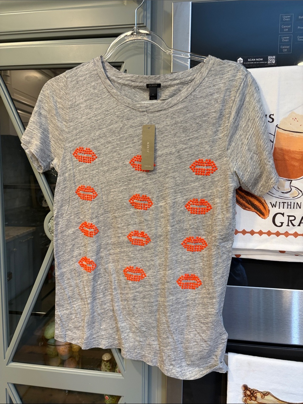 J. Crew Vintage 90s Gray Short Sleeve Tee with Orange Lip Appliqués NWT Small